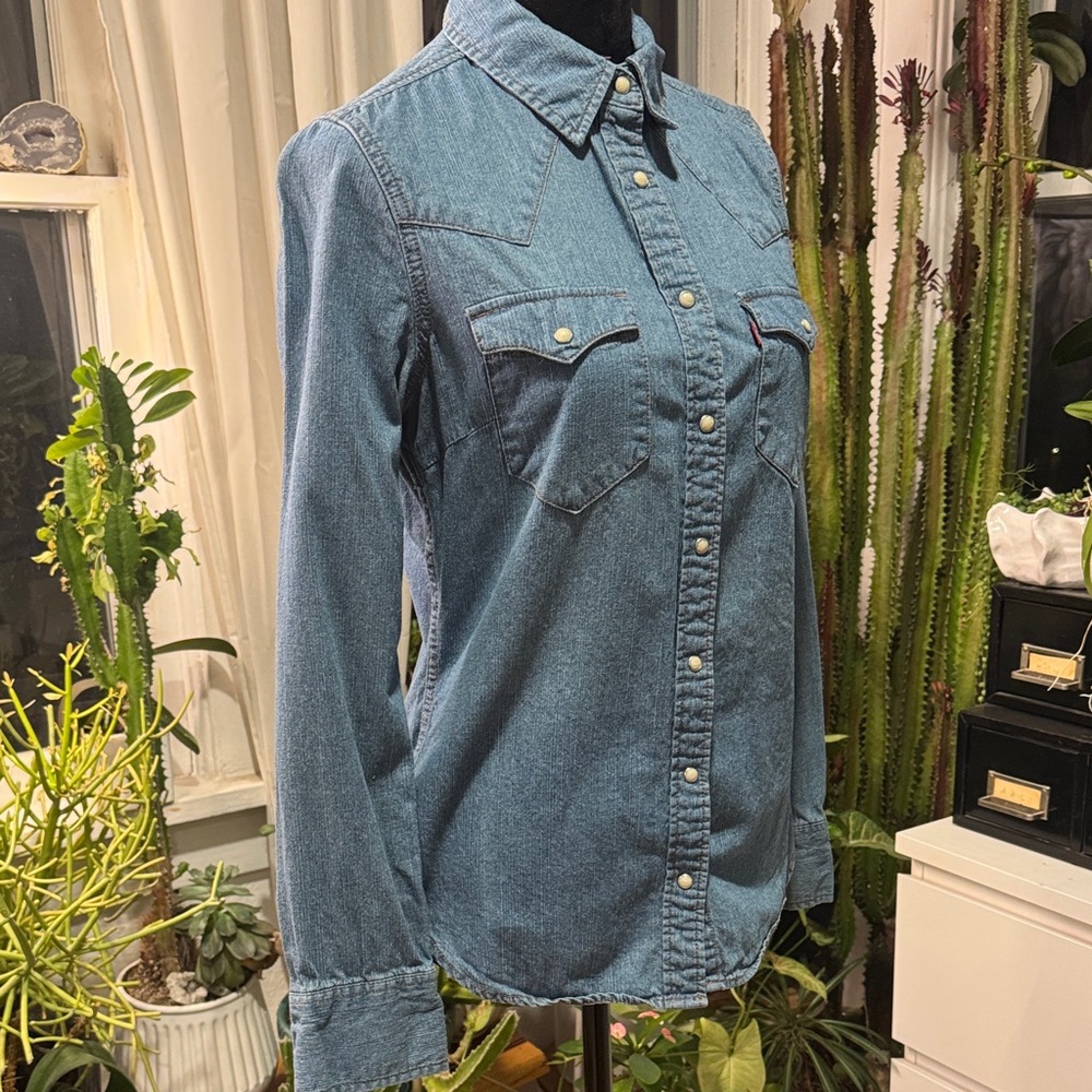 Levi's Blue Denim Shirt - Picture 3 of 8